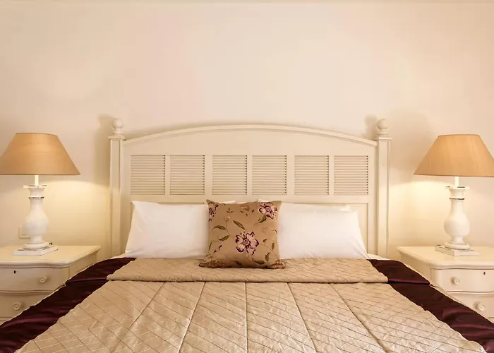 리조트 Princess Resort, Santikos Collection 아기아 파라스케비