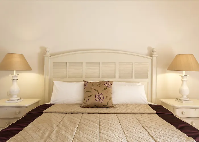 리조트 Princess Resort, Santikos Collection 아기아 파라스케비